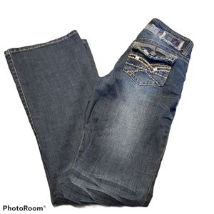 Hydraulic jeans. Lots of detail. Cute jeans.